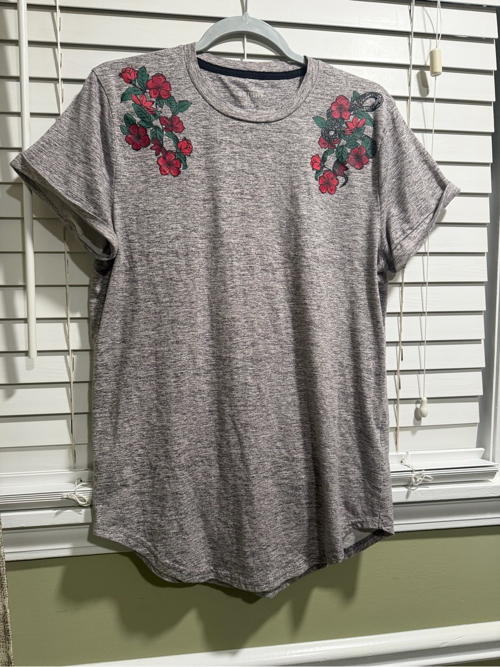 Hollister Heather Gray Tee with Red Floral Shoulder Embroidery